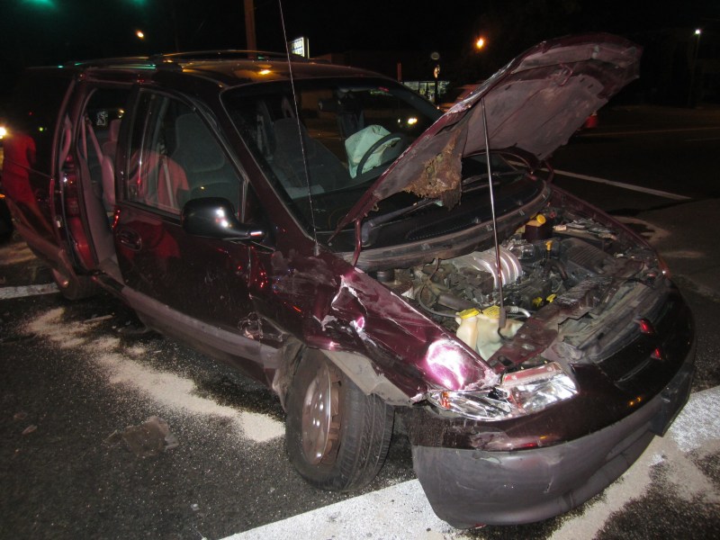 A minivan after a night crash. Image: Eli Duke via Flickr